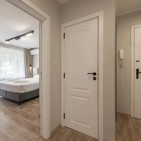 Perfect Near Sea Garden 4 Апартамент