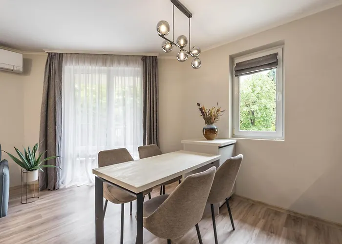 Perfect Near Sea Garden 4 Apartman Várna